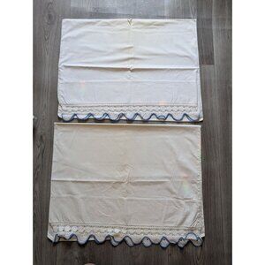 Vintage Cannon Percale Pillowcases With Crochet Lace Trim White & Blue
